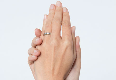 スマリッジ_婚活_婚約指輪と結婚指輪の違いは何？それぞれの相場や選び方を解説