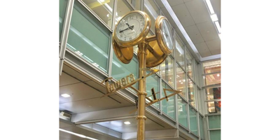 愛知で出会えるおすすめスポット「名古屋駅の金の時計前」